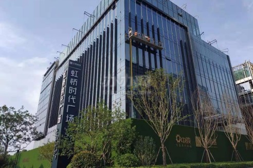 虹桥中骏广场150平全配独立办公室正对申长路车如流水